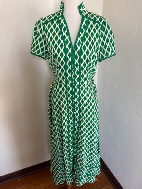 entro Green and White Lattice Midi Dress